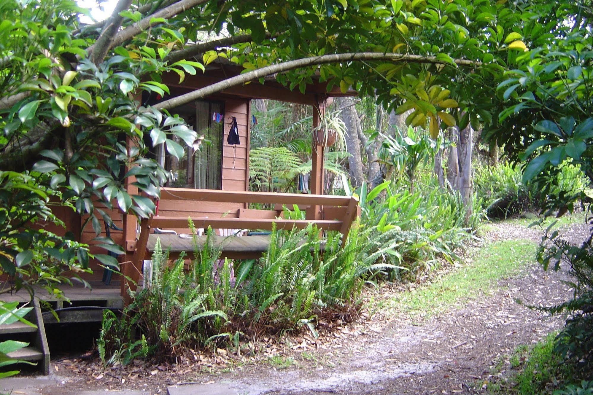 Samurai Beach Bungalows One Mile Exteriör bild
